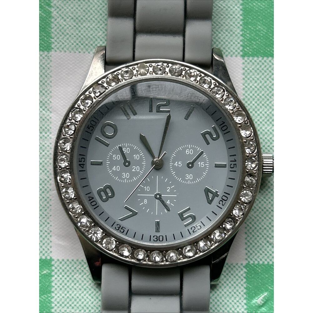Darice Grey And Silver Tone Women’s Quartz Watch